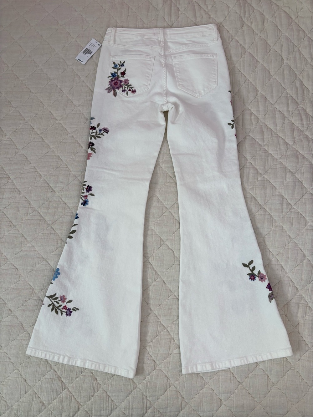 Driftwood Farrah Embroidered Flare Leg Jeans Sz 26 NWT - - Picture 10 of 16